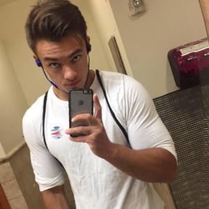 Meet your Posher, Casey